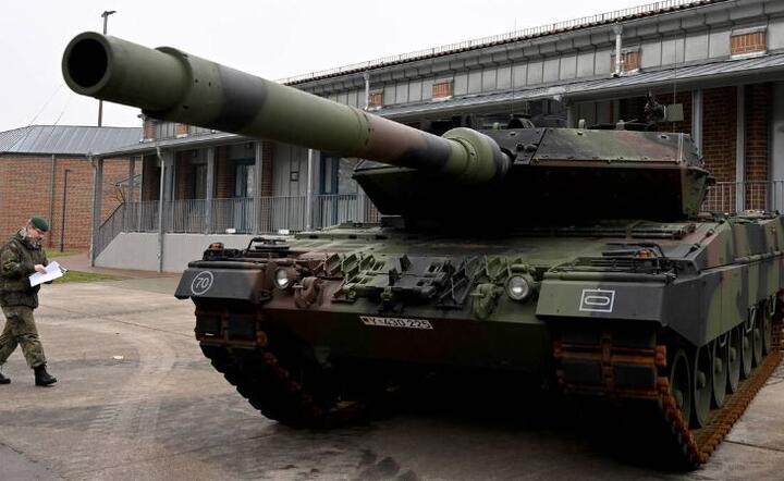 Leopard 2 / autor: PAP/EPA/FILIP SINGER