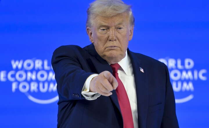 Prezydent USA Donald Trump w trakcie wystąpienia na Światowym Forum Ekonomicznym w Davos / autor: PAP/EPA/GIAN EHRENZELLER 