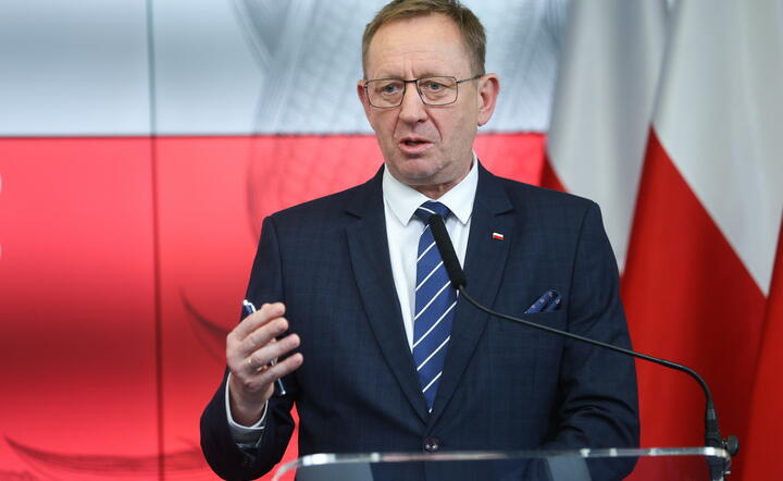 Minister rolnictwa Robert Telus / autor: pap