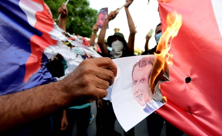 Protesty w Iraku przeciwko Macronowi / autor: PAP/EPA/MURTAJA LATEEF