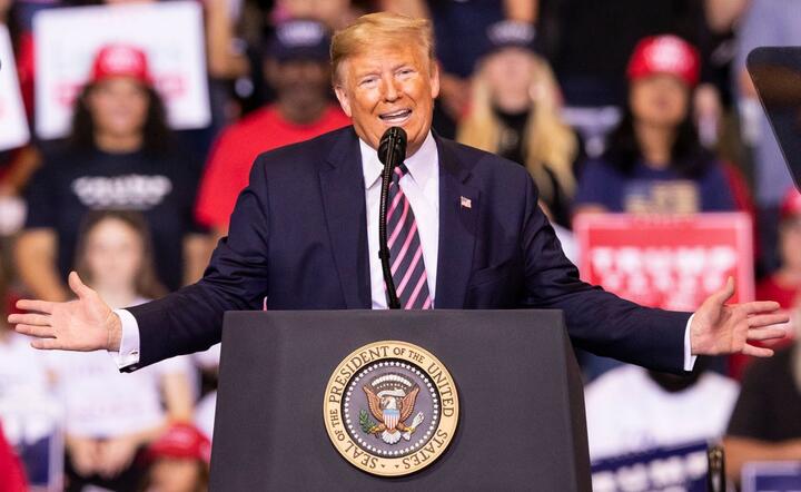 Donald Trump / autor: PAP/EPA/ETIENNE LAURENT