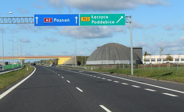 Ostrożnie na autostradach A1 i A2. Malują pasy!