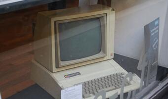 Bill Gates zwiastuje zagrożenia sztucznej inteligencji