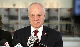 CBA: Trzej biznesmeni zatrzymani. W tle Niesiołowski