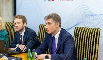 Nowak: Spekulacja emisjami CO2 przyczyną wysokich cen energii