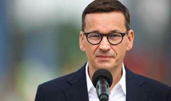 Premier: Obniżkę akcyzy widać na wszystkich stacjach paliw