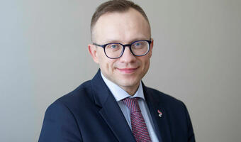 Soboń: już ponad 8 mld zł na cyfryzację szkół w Polsce
