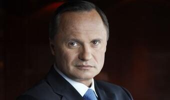 Bankier oskarża szefa KNF