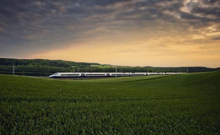 PKP Intercity informuje pasażerów o śladzie węglowym