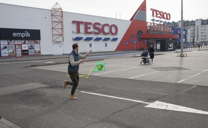 Grupa Tesco rozważa sprzedaż swojego oddziału w Polsce / autor: Fot. Andrzej Wiktor