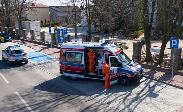 Ambulans / autor: PAP/Grzegorz Michałowski