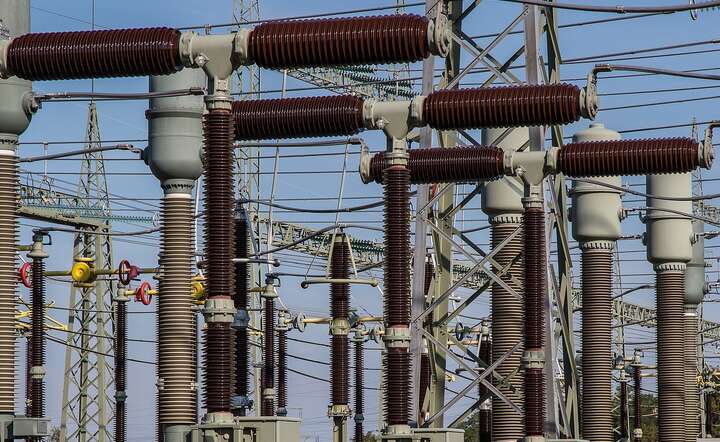 Rosnące ceny i czas realizacji opóźniają rozwój sieci energetycznych / autor: Pixabay