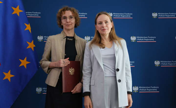 Minister funduszy i polityki regionalnej Katarzyna Pełczyńska-Nałęcz z nową prezes PARP Katarzyną Duber-Stachurską (z lewej) / autor:  PAP/Paweł Supernak