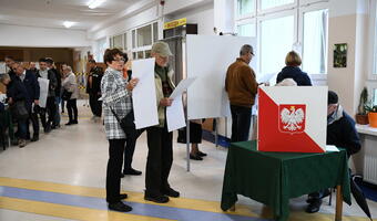 Senatorowie PO mogą przejść do PiS