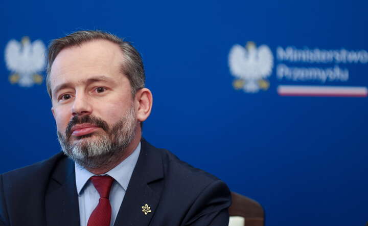 Dyrektor Departamentu Energii Jądrowej Paweł Gajda na konferencji prasowej  / autor: PAP/Michał Meissner