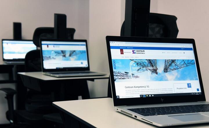 Budowa sieci badawczej 5G na terenie kampusu Politechniki Łódzkiej rozpoczęła się w listopadzie 2019 roku. W czwartek, 14 maja odbyło się zdalne uruchomienie / autor: p.lodz.pl