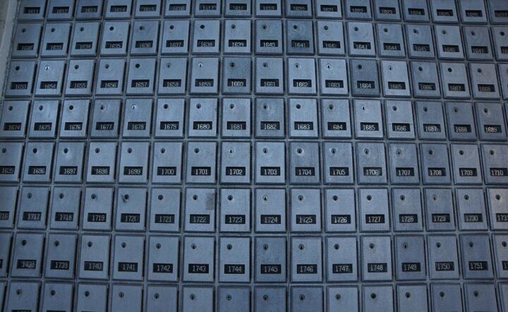 PO Box / autor: Fratria