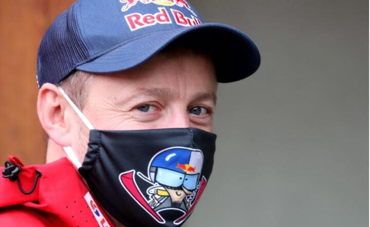 Adam Małysz, legendarny skoczek i  Dyrektor koordynator ds. skoków narciarskich i kombinacji norweskiej w Polskim Związku Narciarskim. / autor: PAP/Grzegorz Momot