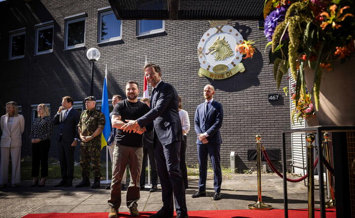 Wstyd dla Zachodu! Timmermans uległ Rosji