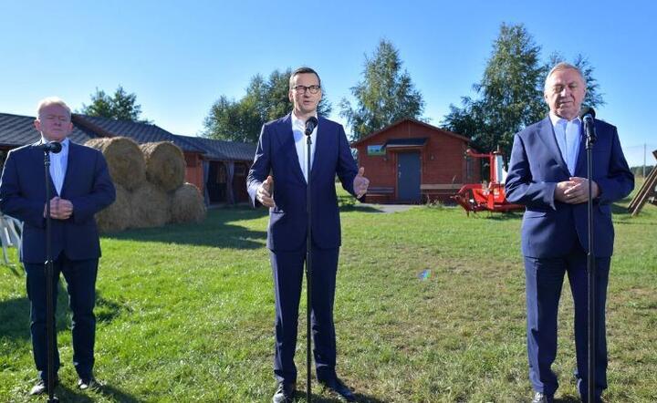 Od lewej: Janusz Wojciechowski, Mateusz Morawiecki i Henryk Kowalczyk / autor: PAP/Przemysław Piątkowski 