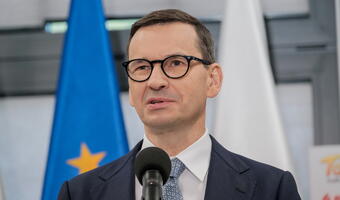 Premier: potwierdzono włamania na skrzynki mailowe polityków