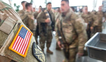 „To historyczny moment”. Pierwsze grupy żołnierzy USA we Wrocławiu i Żaganiu. Czołgi US Army wkrótce w granicach RP