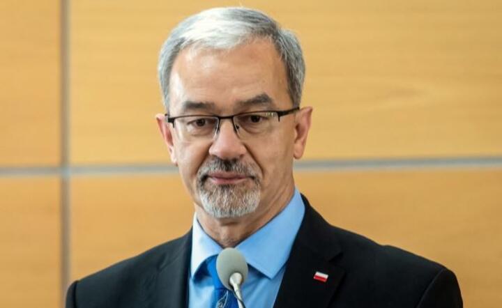 Twardy Brexit oznacza dziurę w budżecie UE