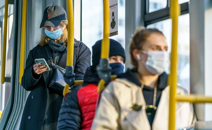 Apogeum grypy. Czy wrócą maseczki?