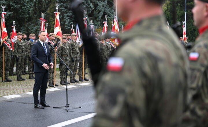 Prezydent RP Andrzej Duda podczas uroczystości z okazji Święta Wojsk Obrony Terytorialnej, 30 bm. w Rzeszowie / autor: PAP/Darek Delmanowicz