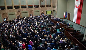 Sondaż: 33 proc. Polaków uważa, że wybory wygra PiS