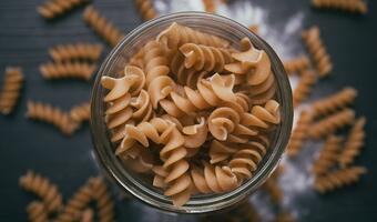 Francja: Producenci obniżają ceny setek produktów