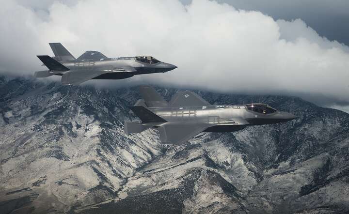 Myśliwce Lockheed Martin F-35 w barwach US Air Force / autor: Pixabay