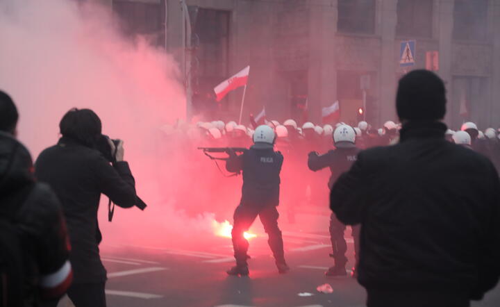 Starcia chuliganów z policją / autor: PAP