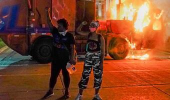 Zamieszki w USA przybierają na sile. To protest przeciw brutalności policji