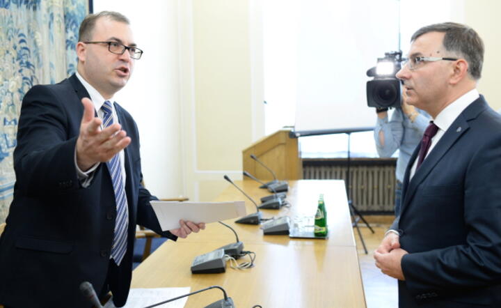 Szef sejmowej komisji finansów Andrzej Jaworski (PiS) i prezes PKO BP, Zbigniew Jagiełło, fot. PAP/ Jacek Turczyk  (3)