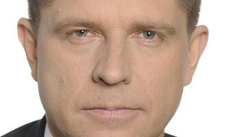 Ryszard Petru dawniej szydził z ratingów, dziś nimi straszy: Który Petru to prawdziwy Petru?