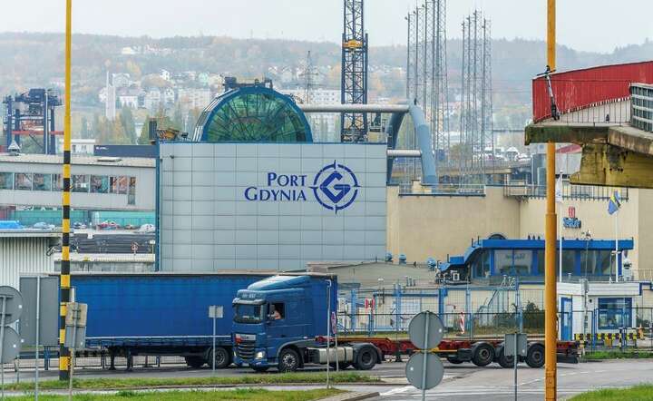 Rządowi zależy, by port w Gdyni przejęła Krajowa Grupa Spożywcza / autor: Fratria / AS