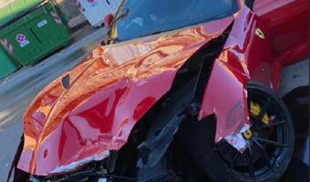 Oddał luksusowe Ferrari do myjni. Nadaje się już do kasacji!