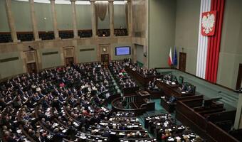 Sondaż: Zjednoczona Prawica na prowadzeniu