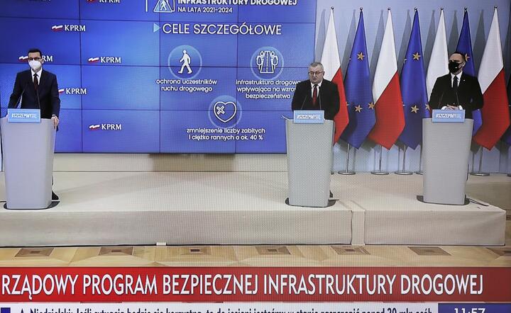 Mateusz Morawiecki, Andrzej Adamczyk i Rafał Weber / autor: PAP
