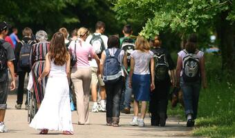 Coraz mniej Polaków: Po dwumilionowej emigracji zniknęło kolejne 21 tys. obywateli