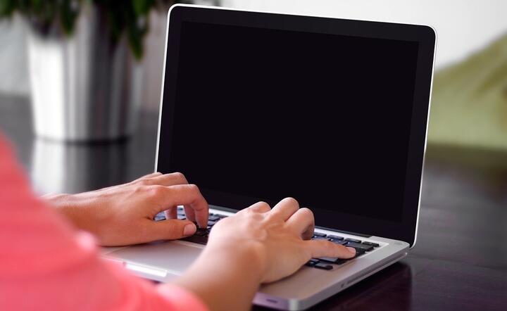 Ostatnie problemy zarówno w sieciach mobilnych jak i stacjonarnych wynikają przede wszystkim ze skokowej zmiany sposobu i wzrostu użytkowania internetu / autor: Pixabay