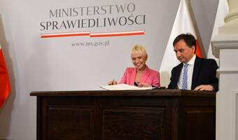 Podpisanie umowy o klinice BUDZIK dla dorosłych
