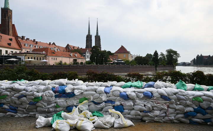 Koniec alertu dla Wrocławia? "Woda lekko opada"