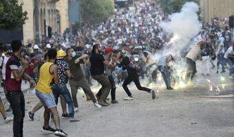 Drugi dzień starć z policją podczas protestów w Bejrucie [GALERIA]