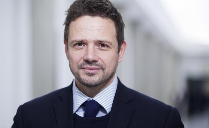 Fundacja robi, ratusz płaci. Trzaskowski wygrywa
