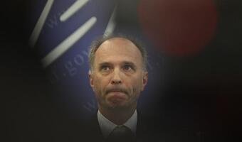 Andrzej Jakubiak, przewodniczący KNF podał się do dymisji