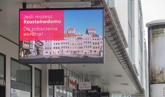Europa kupuje papier toaletowy, Ameryka broń i naboje