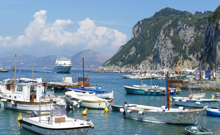 Na Capri dwukrotnie została podniesiona opłata za zacumowanie jachtu / autor: Pixabay