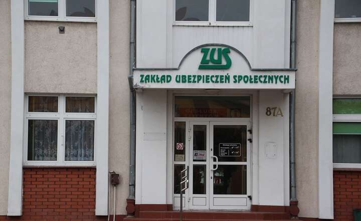 Zakład Ubezpieczeń Społecznych od 1 lipca będzie wypłacał rentę wdowią / autor: Fratria